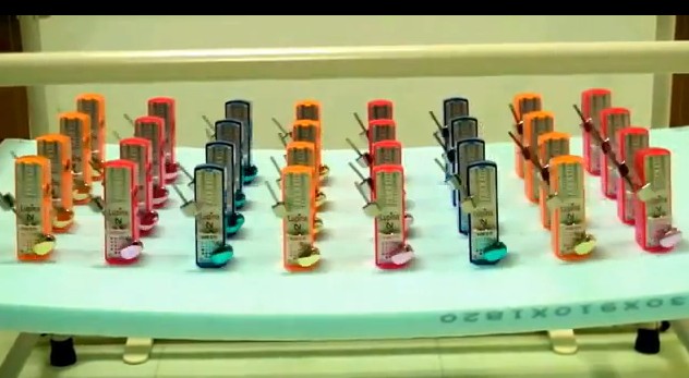 32 discordant metronomes achieve synchrony